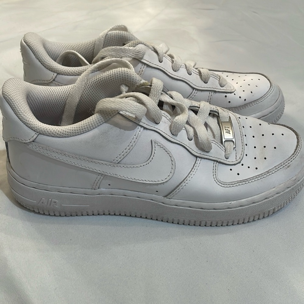 Nike, white womens leather shoes, size 4y